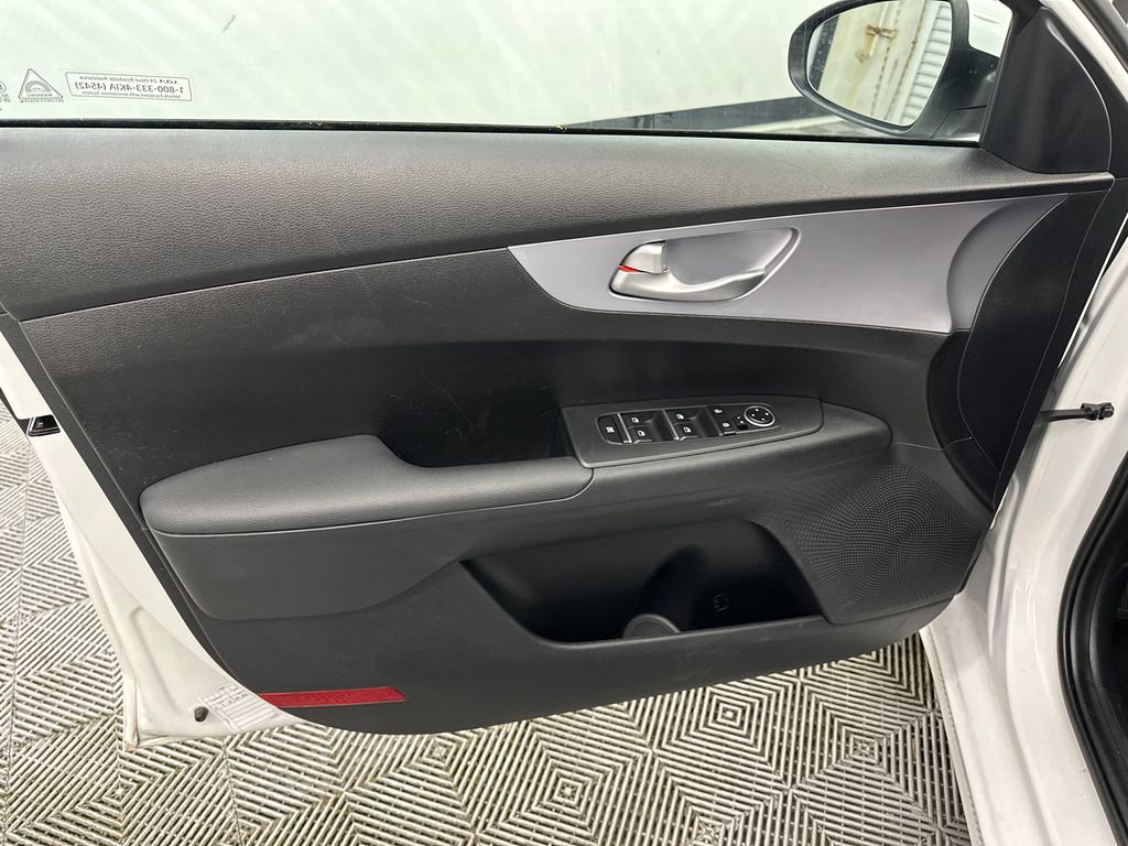 Used 2024 Kia Forte LXS image 10