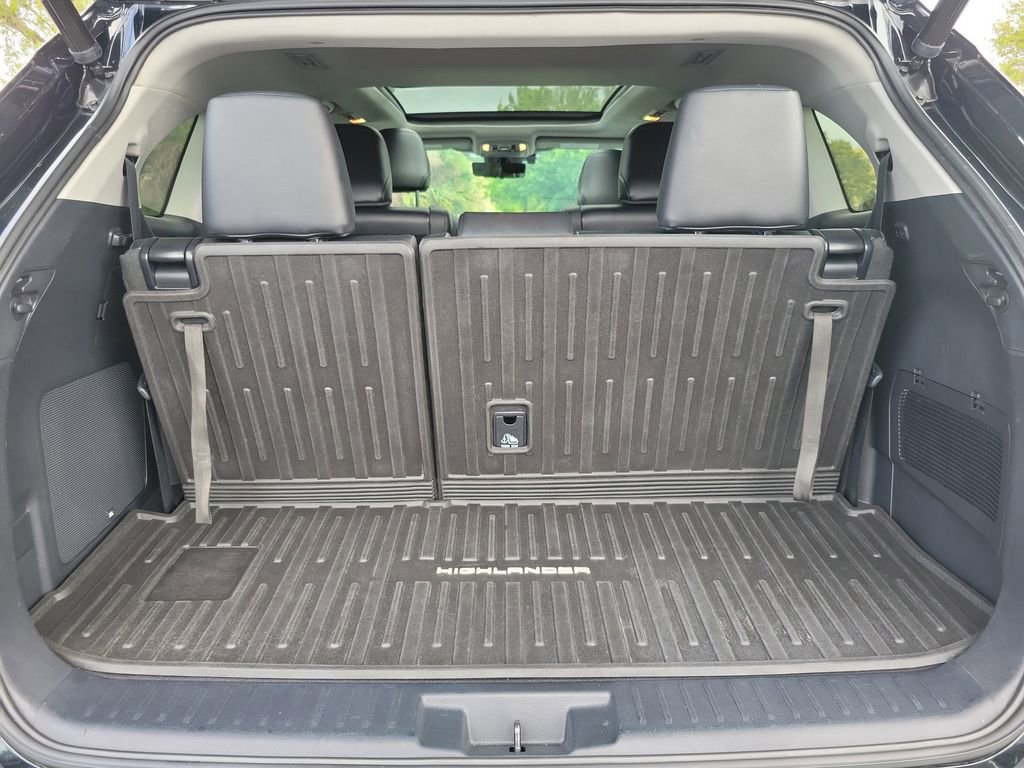 Used 2021 Toyota Highlander Platinum image 13