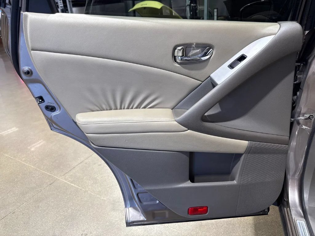 Used 2010 Nissan Murano SL w/ Leather Pkg AWD/4WD image 18