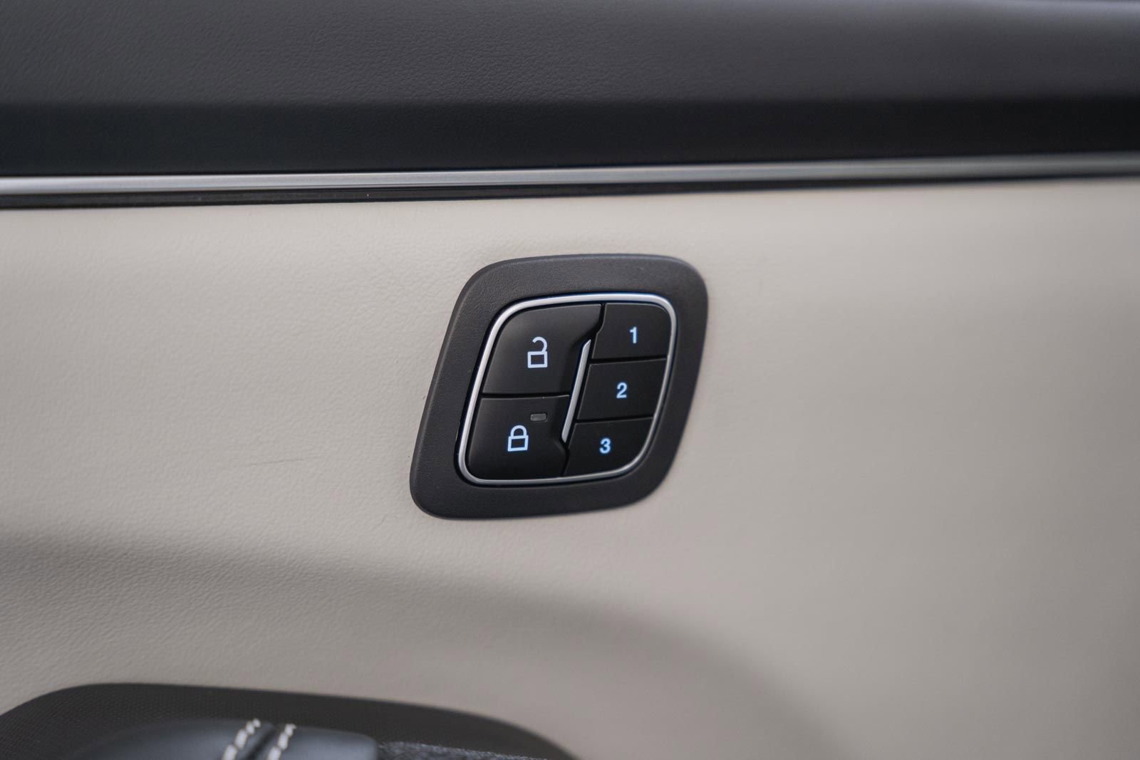 Certified 2025 Ford Mustang Mach-E Premium image 42