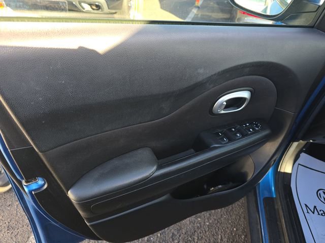 Used 2016 Kia Soul + w/ Designer's Package image 2