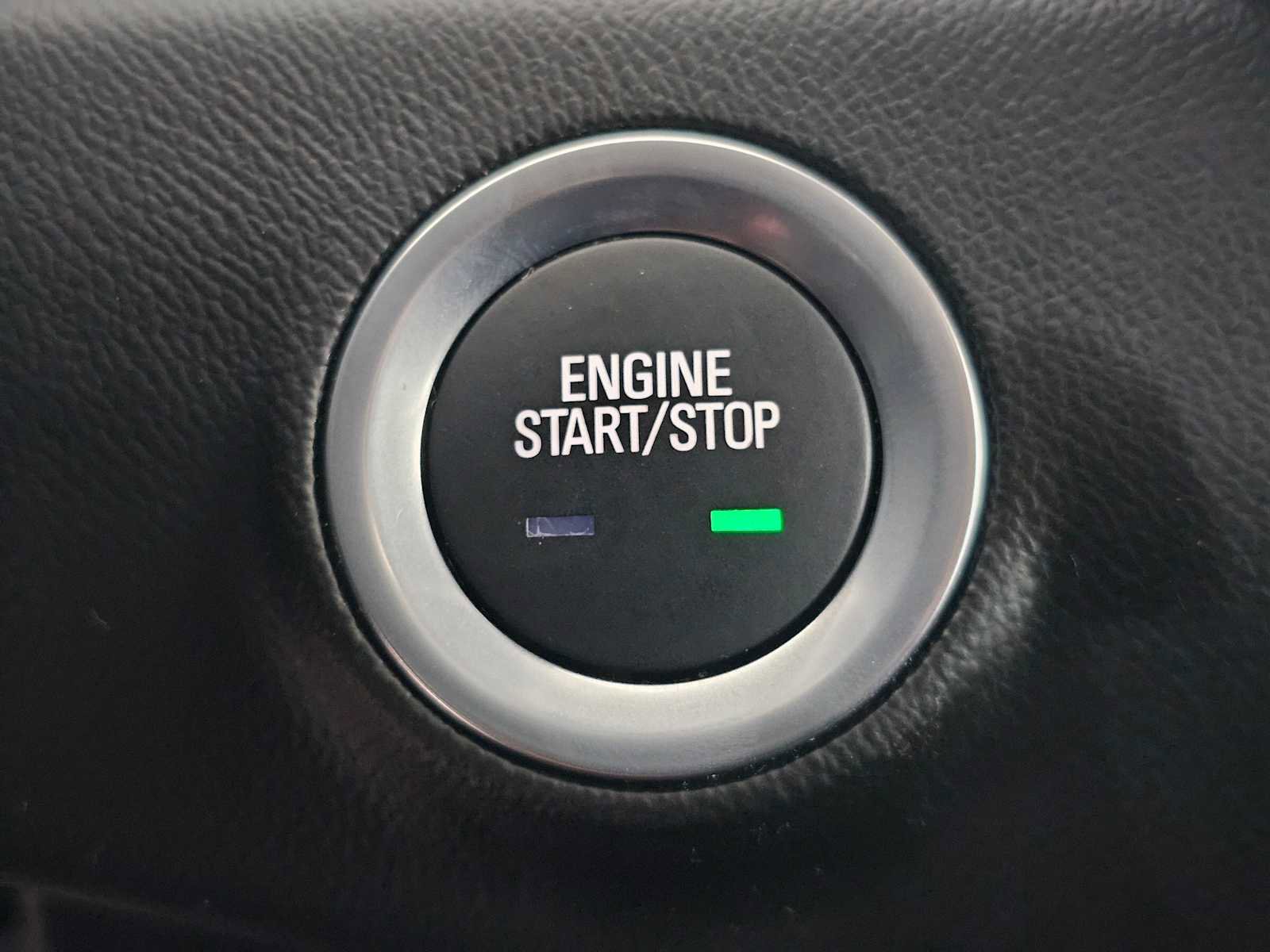 Used 2023 GMC Terrain SLT image 31