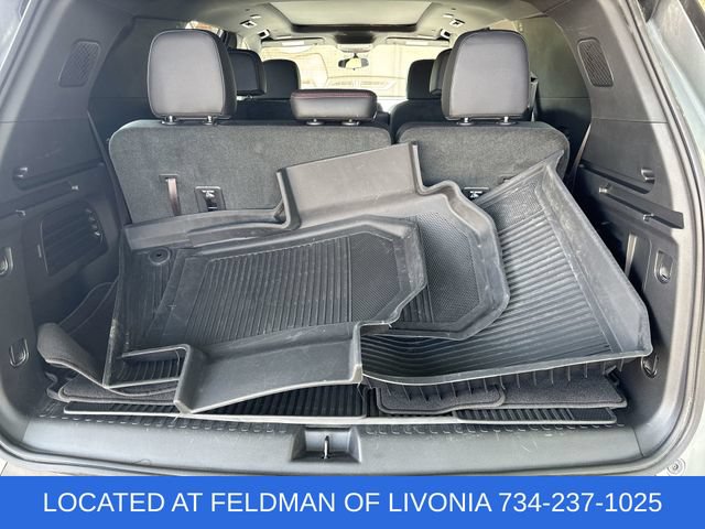 Certified 2025 Chevrolet Traverse Z71 w/ Driver Confidence Package AWD/4WD image 35