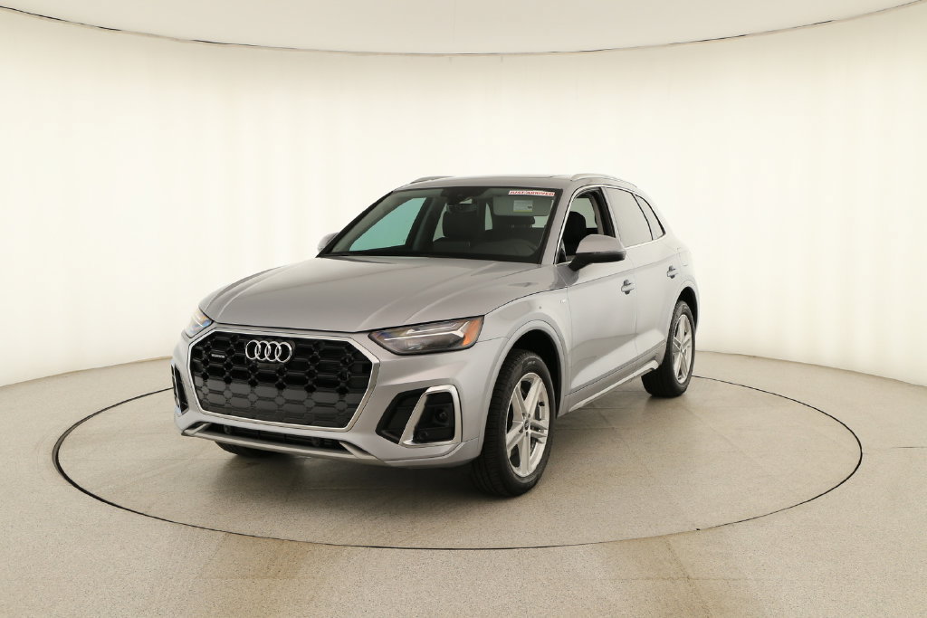 Certified 2024 Audi Q5 e Premium Plus w/ Premium Plus Package AWD/4WD image 12