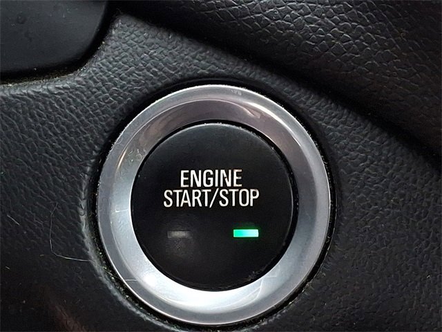 Used 2018 Chevrolet Equinox LT image 17