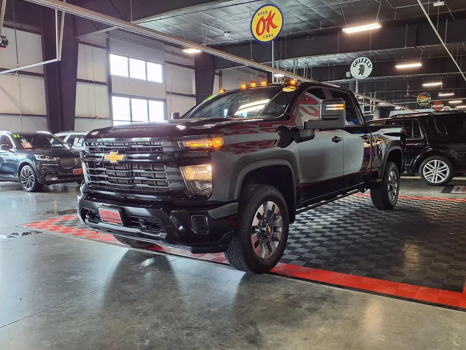 Used 2024 Chevrolet Silverado 2500 Custom w/ Custom Value Package AWD/4WD image 3