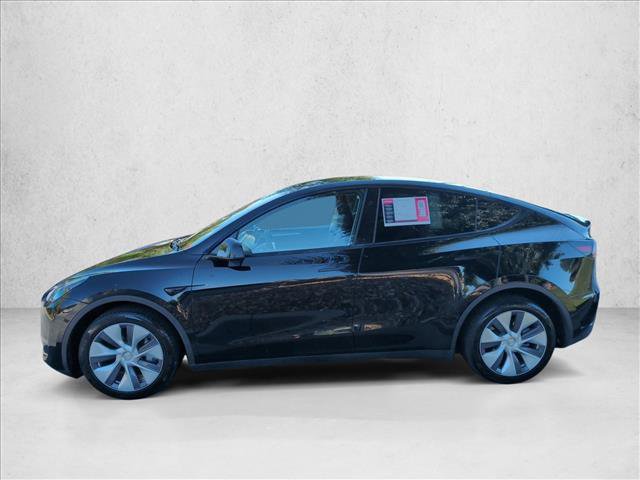 Used 2024 Tesla Model Y Long Range AWD/4WD image 2