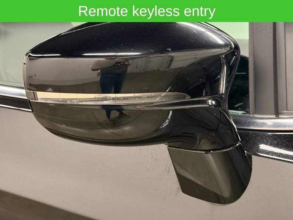 Used 2025 Chrysler Pacifica Select FWD image 10