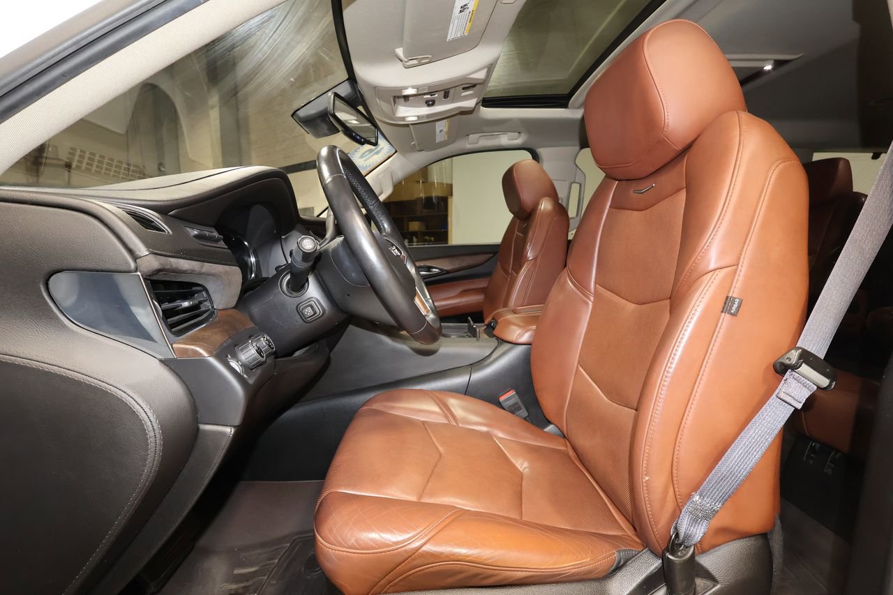 Used 2016 Cadillac Escalade Premium image 15