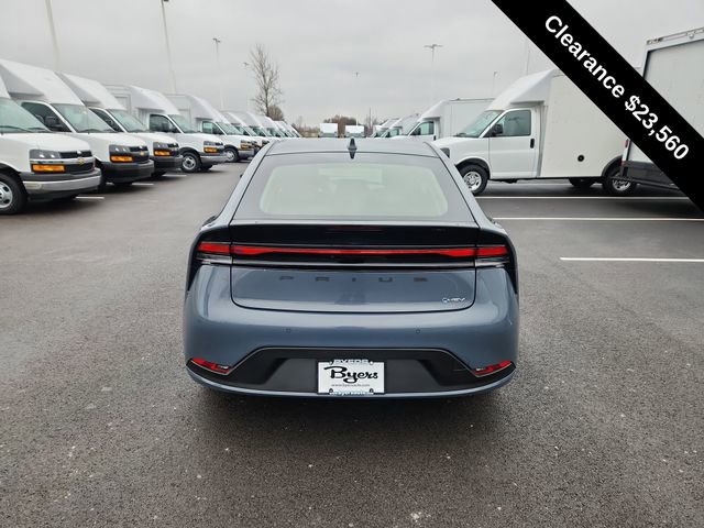 Used 2024 Toyota Prius LE image 6