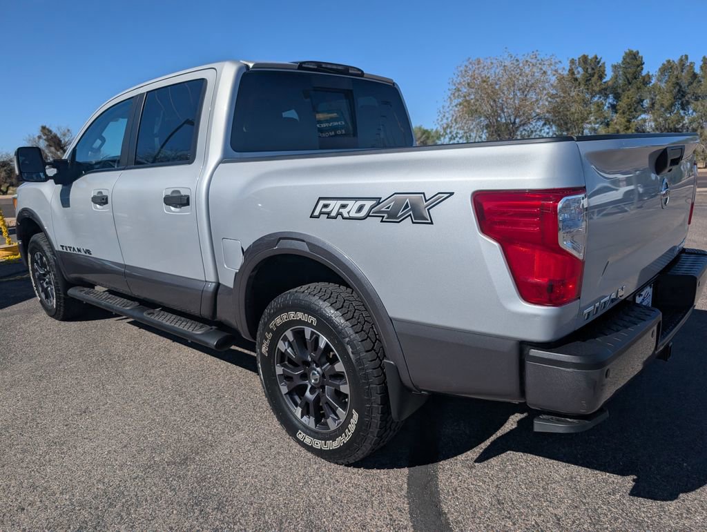 Used 2018 Nissan Titan PRO-4X w/ Pro-4x Convenience Package image 3