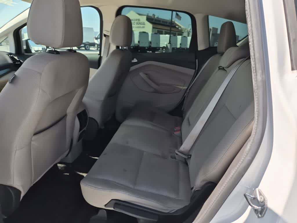 Used 2017 Ford C-MAX SE w/ Cargo Management Package FWD image 10