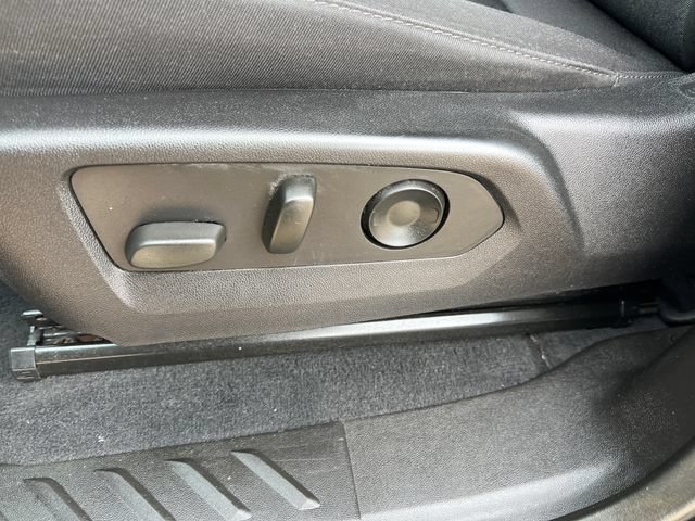 Used 2024 Chevrolet Colorado Trail Boss AWD/4WD image 13