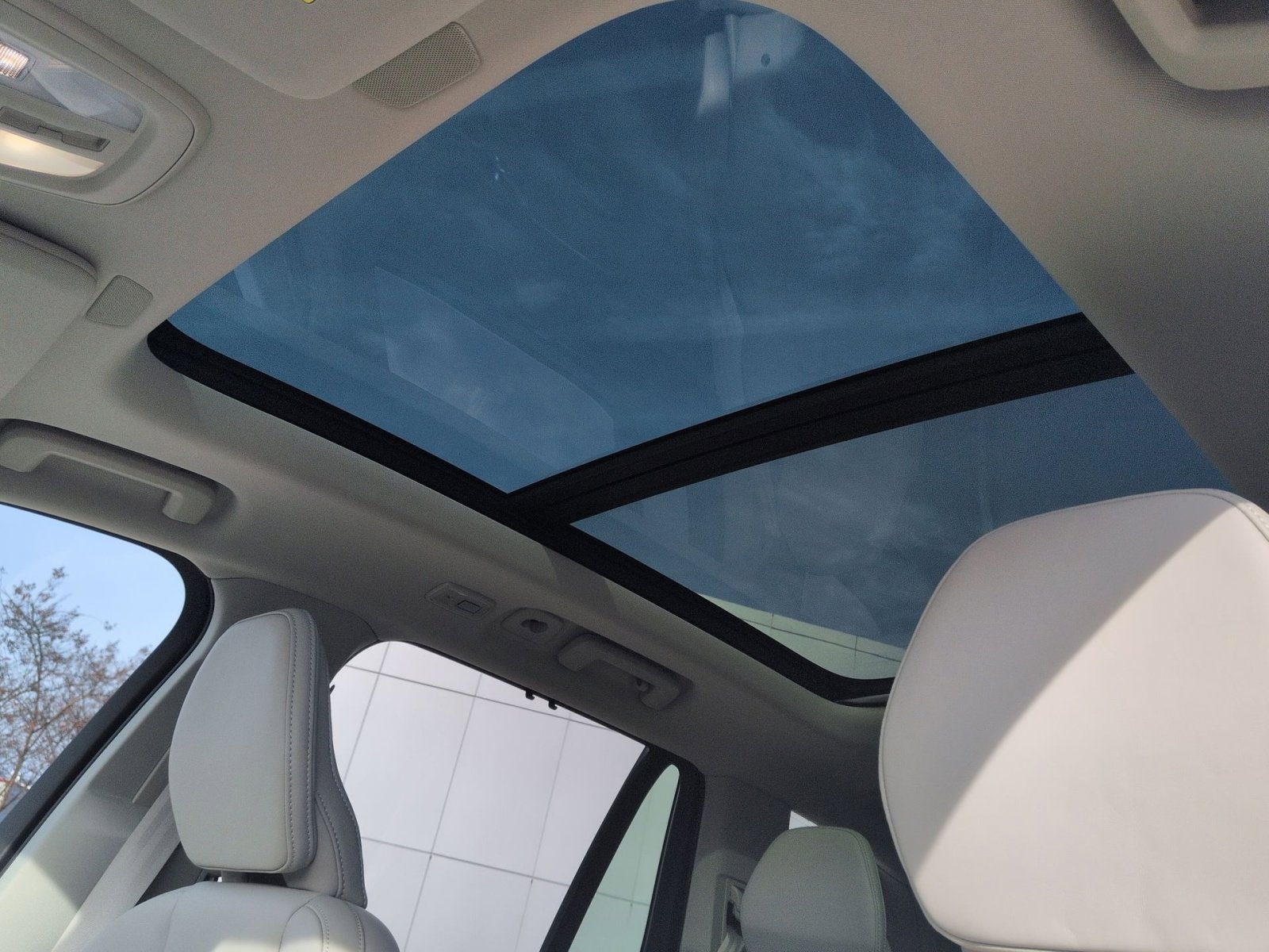 New 2026 Volvo XC90 T8 Ultra image 24