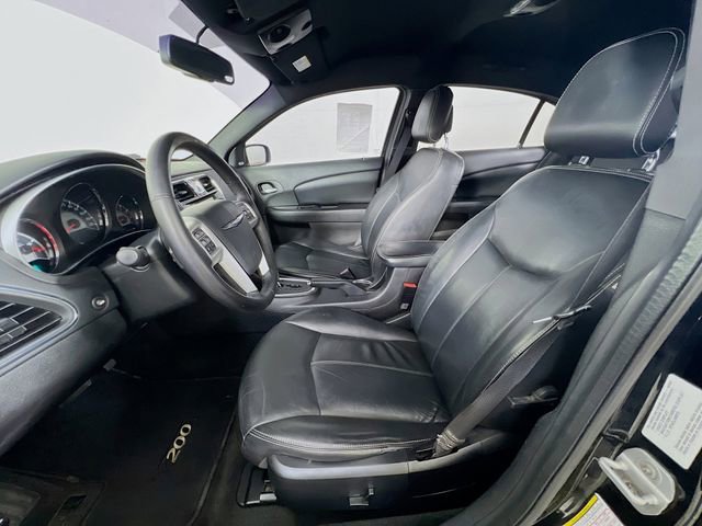 Used 2011 Chrysler 200 Limited image 10