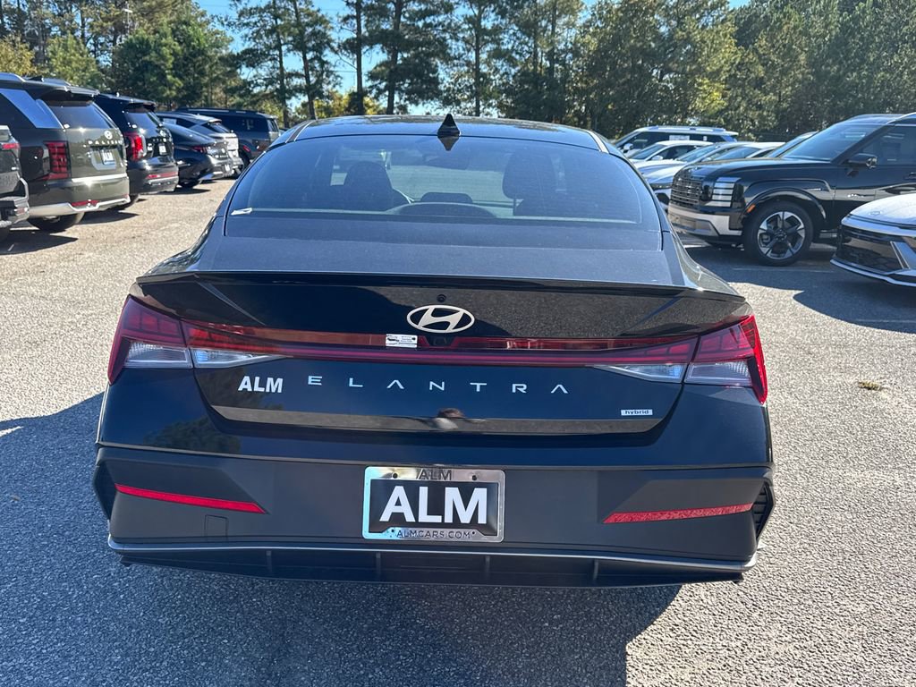 New 2025 Hyundai Elantra SEL image 4