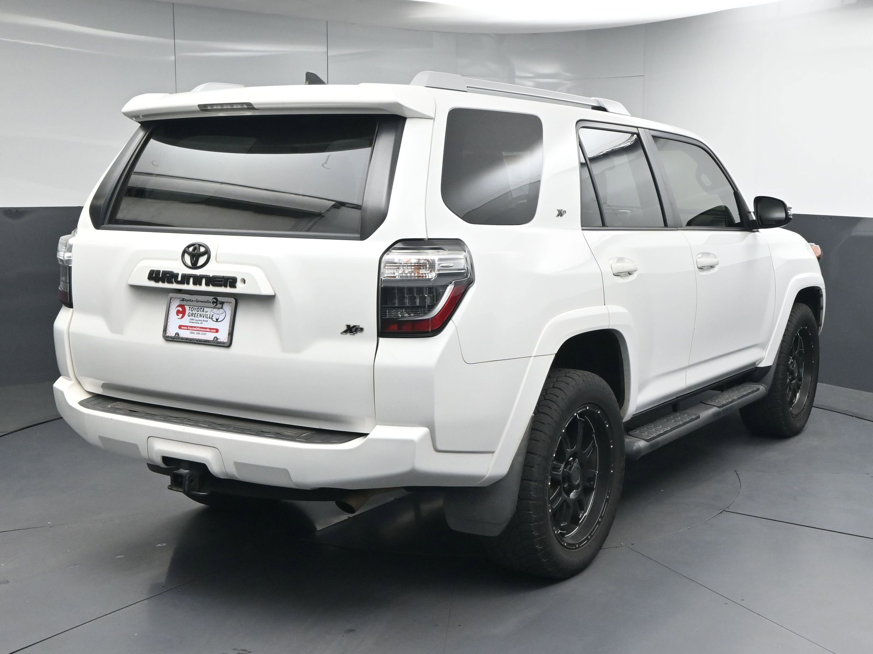 Used 2016 Toyota 4Runner SR5 Premium image 8