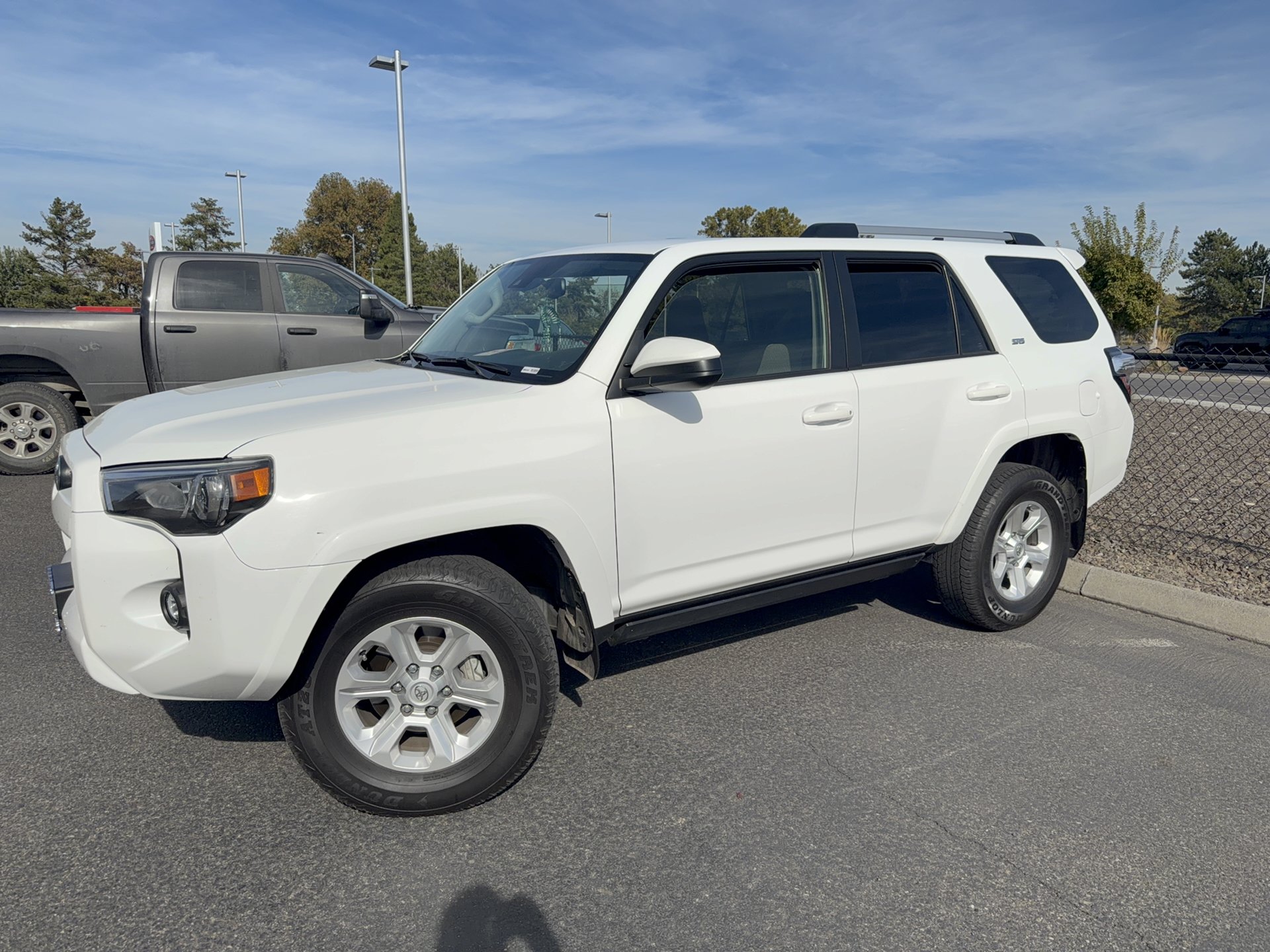 Used 2022 Toyota 4Runner SR5 AWD/4WD image 7