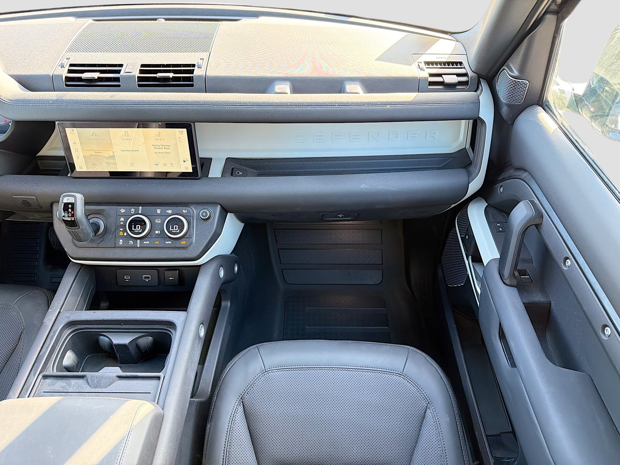 Used 2024 Land Rover Defender 110 S image 18