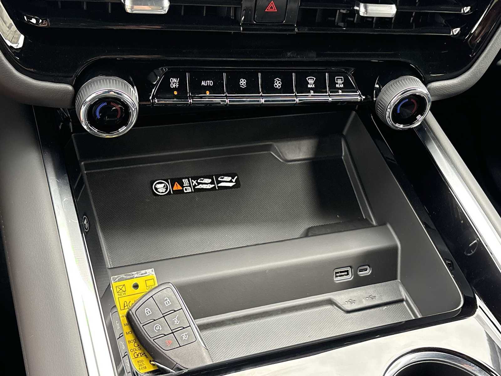 New 2026 Chevrolet Tahoe High Country AWD/4WD image 18