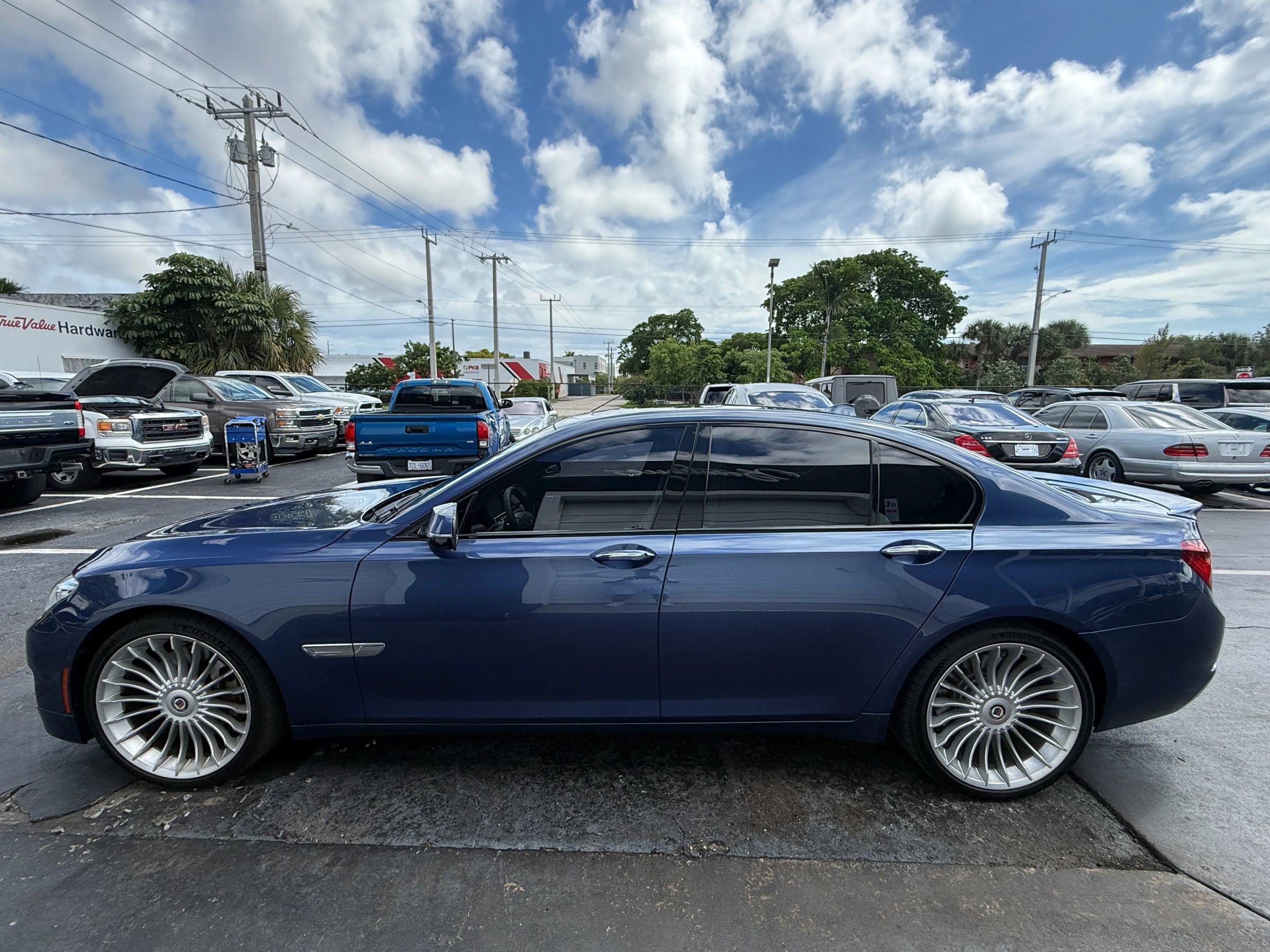 Used 2013 BMW ALPINA B7 xDrive image 6