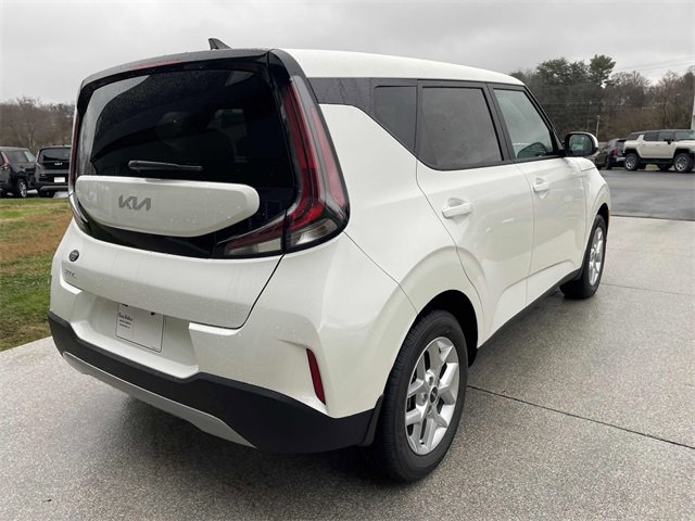 New 2025 Kia Soul LX image 4