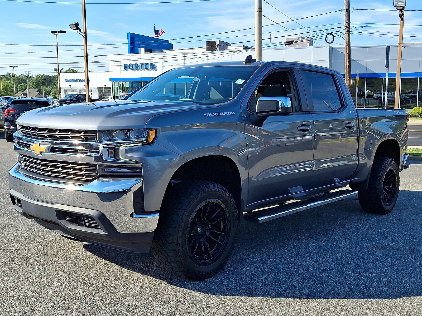 Used 2021 Chevrolet Silverado 1500 LT w/ Convenience Package II AWD/4WD image 3