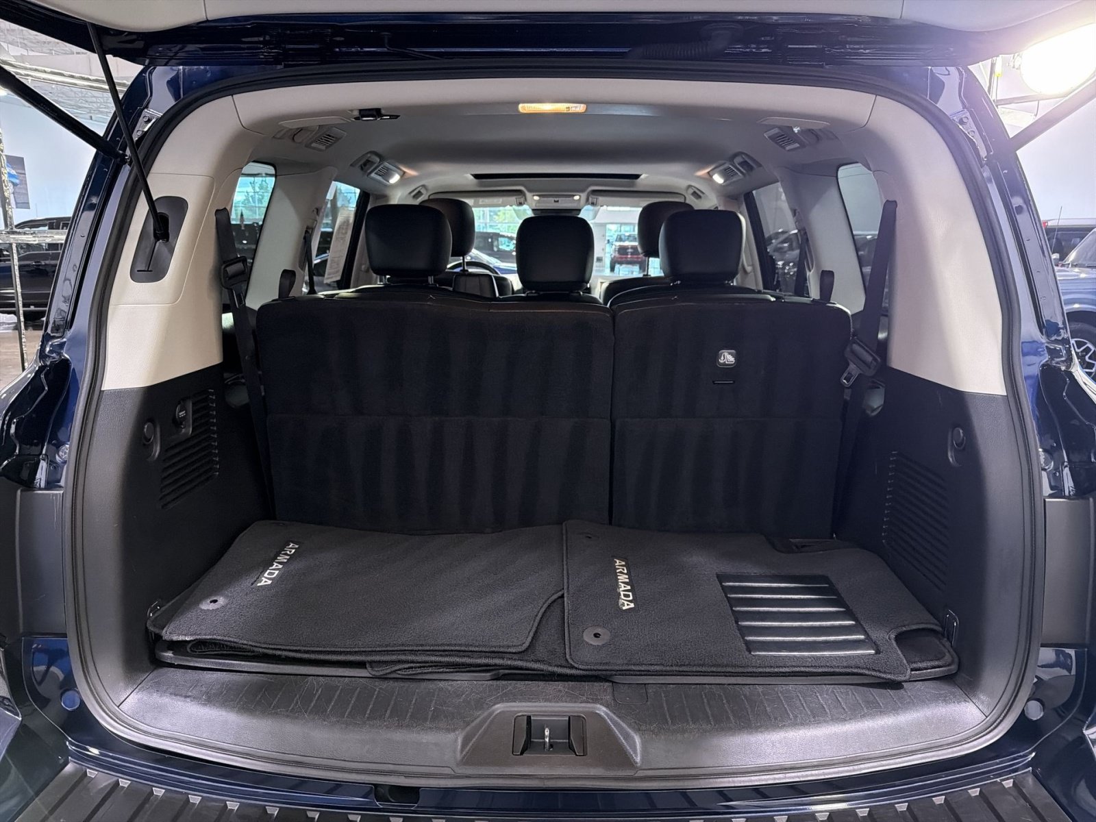 Used 2023 Nissan Armada SL w/ Cargo Package AWD/4WD image 32