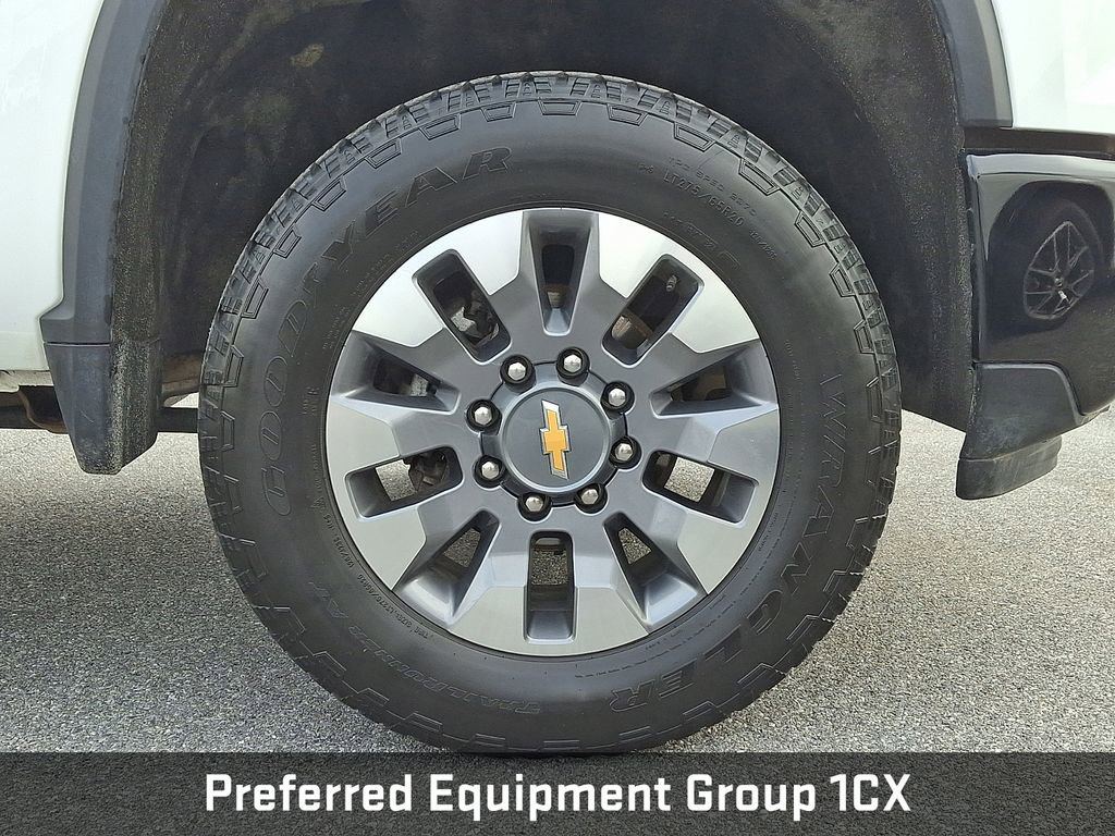 Used 2024 Chevrolet Silverado 2500 Custom w/ Custom Value Package image 10