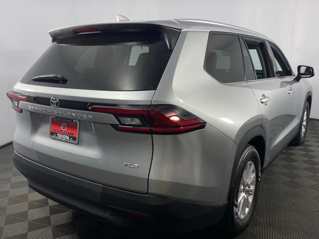 Used 2025 Toyota Grand Highlander FWD image 8