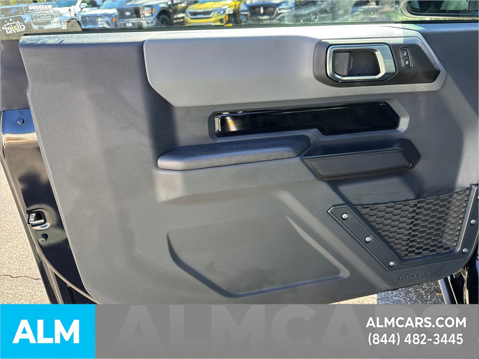 Used 2024 Ford Bronco Black Diamond image 12