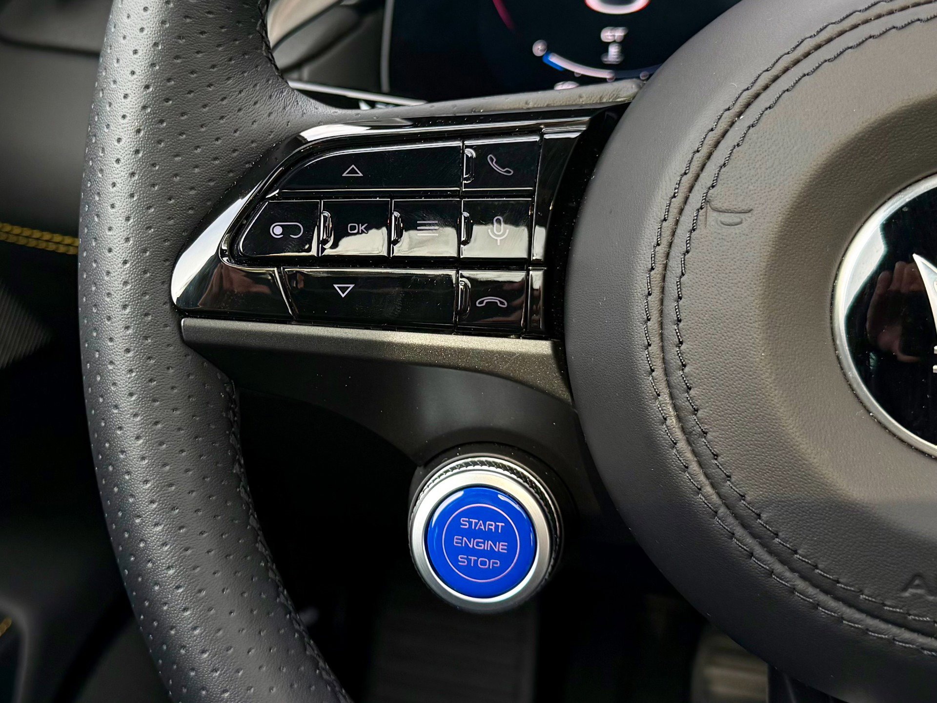 Used 2024 Maserati Grecale Trofeo image 34