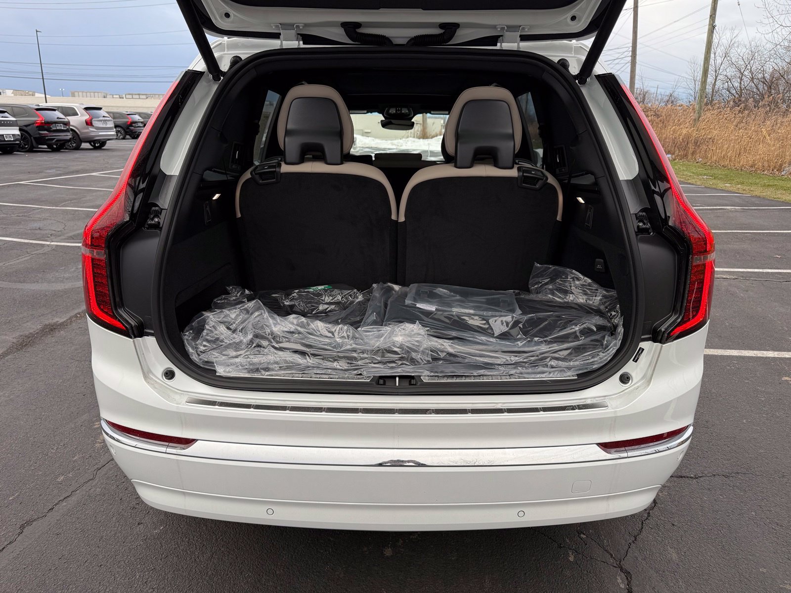 New 2026 Volvo XC90 B6 Plus w/ Protection Package Premier AWD/4WD image 43