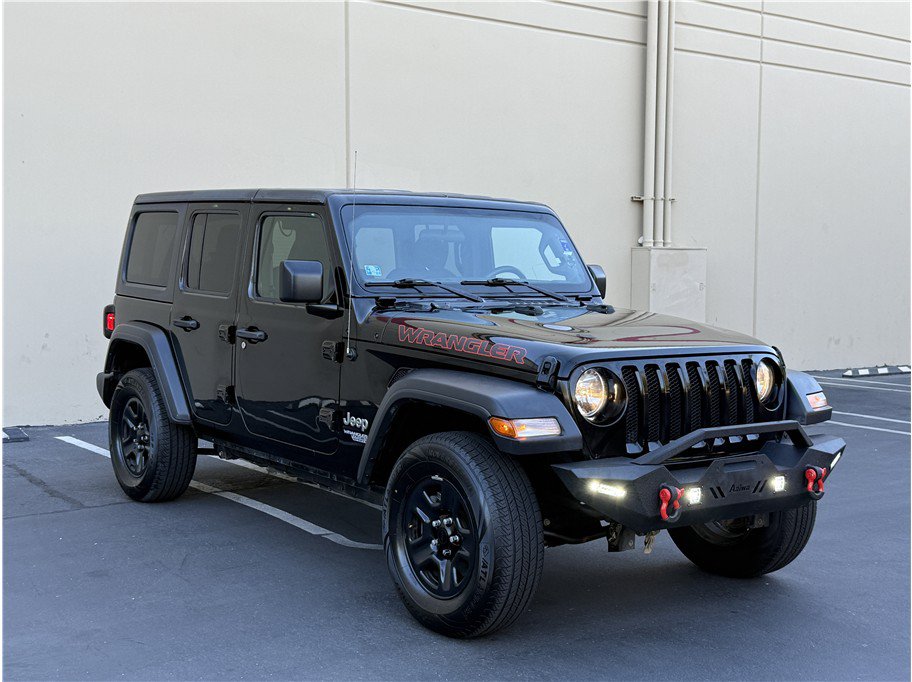 Used 2018 Jeep Wrangler Unlimited Sport AWD/4WD image 3