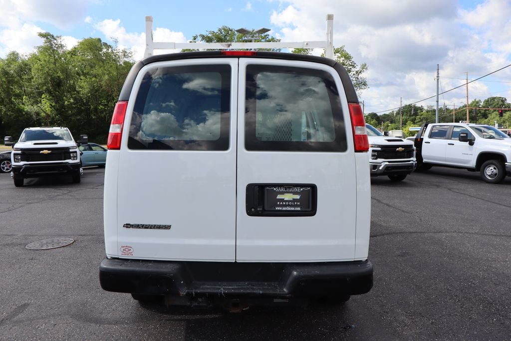Used 2019 Chevrolet Express 2500 w/ Driver Convenience Package RWD image 24