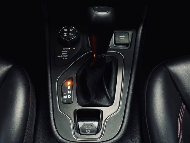 Certified 2022 Jeep Cherokee Trailhawk w/ Comfort/Convenience Group image 32