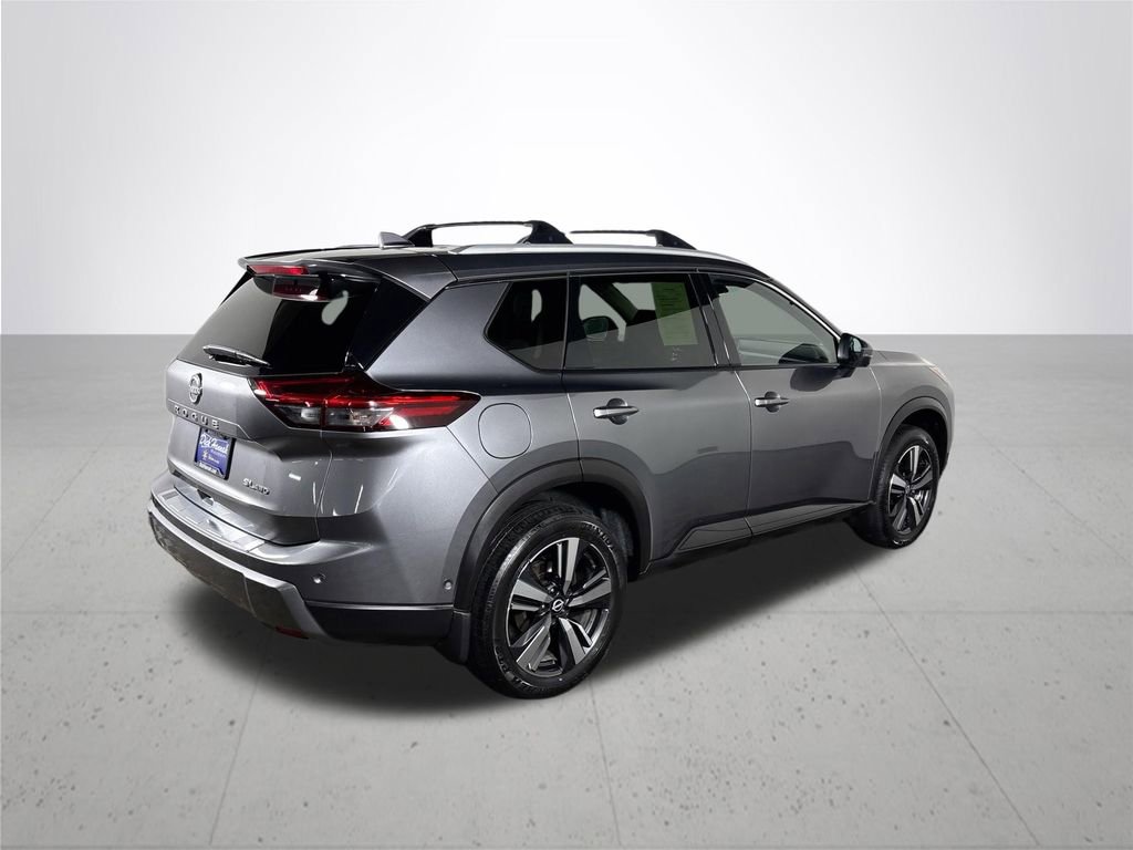 Used 2024 Nissan Rogue SL AWD/4WD image 6