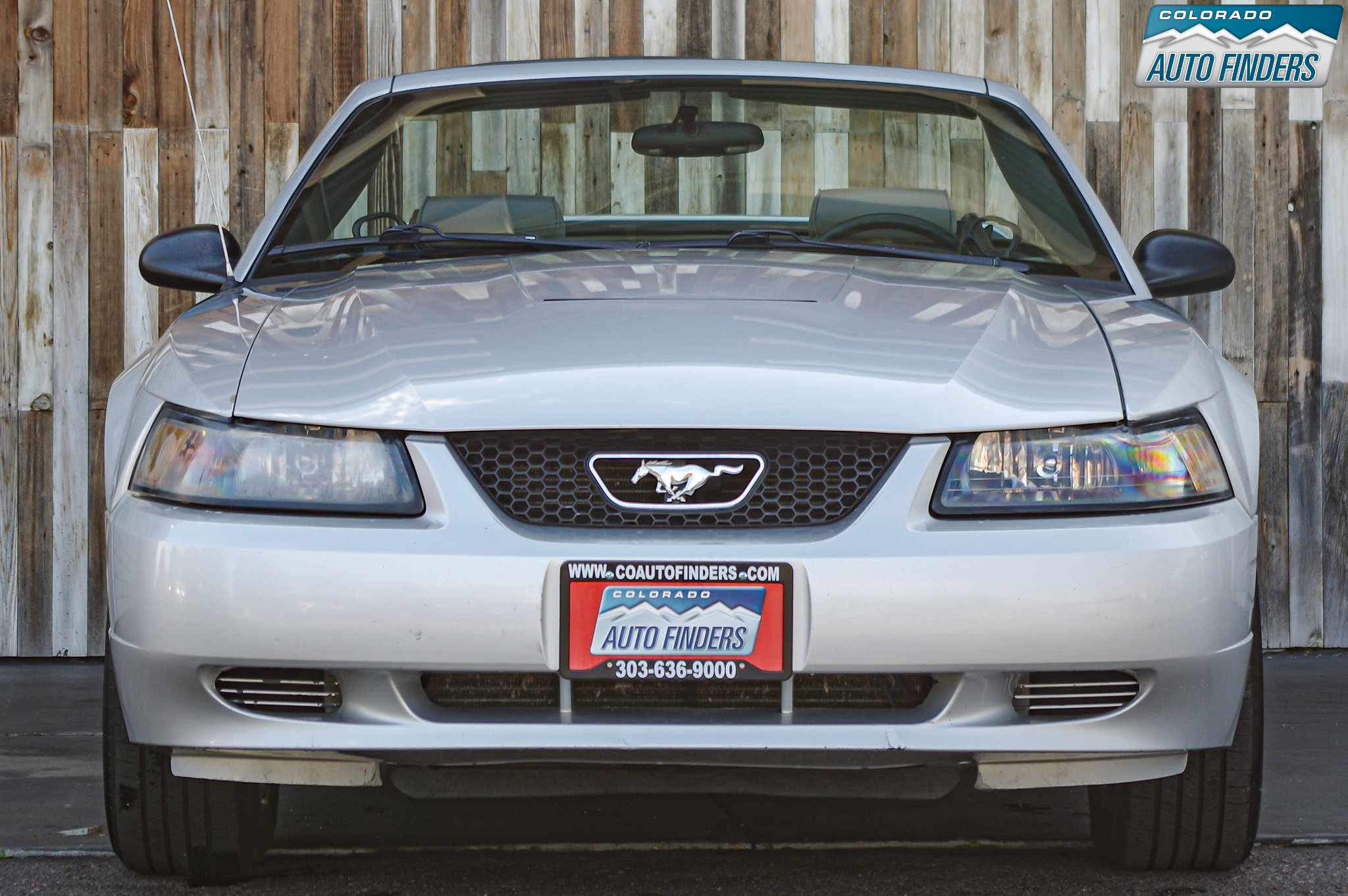 Used 2003 Ford Mustang Convertible image 10