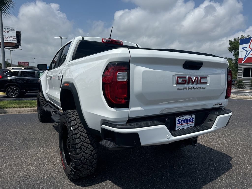Used 2025 GMC Canyon AT4 AWD/4WD image 3