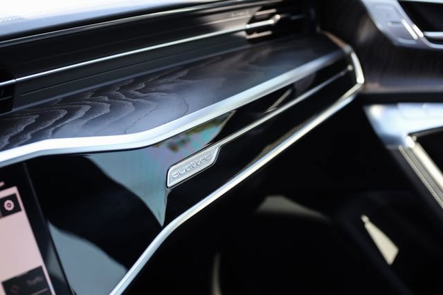 Used 2021 Audi A7 e Prestige w/ Prestige Package image 30