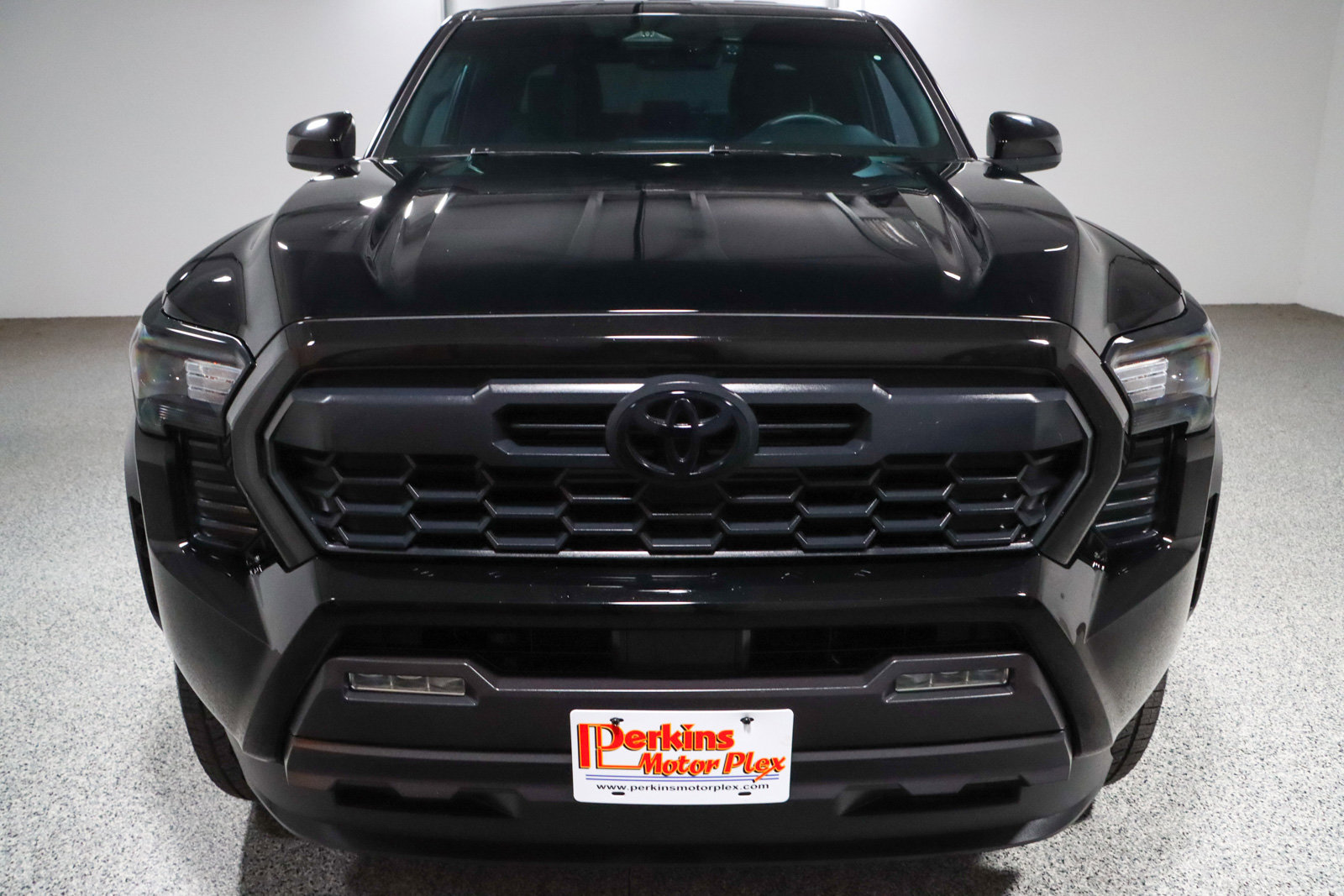 Used 2024 Toyota Tacoma TRD Off-Road AWD/4WD image 4