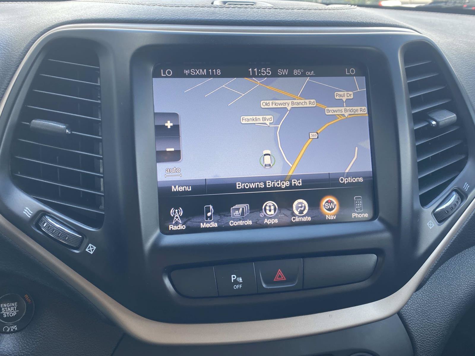 Used 2018 Jeep Cherokee Limited FWD image 20