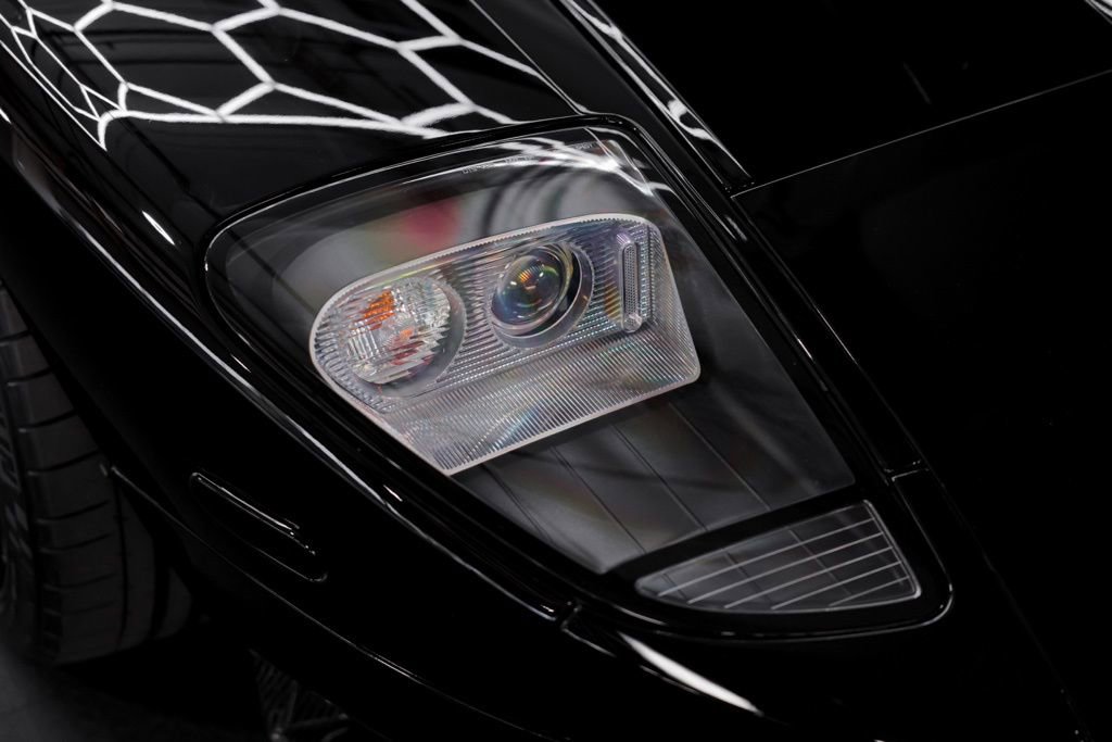 Used 2006 Ford GT image 21