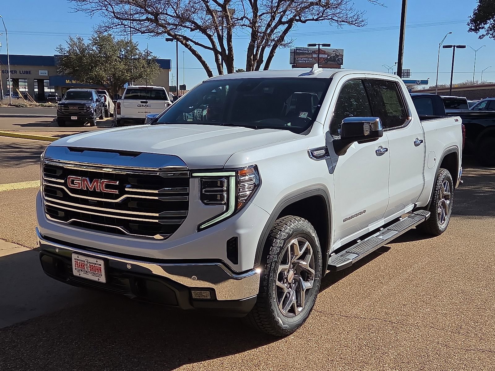 New 2026 GMC Sierra 1500 SLT image 1