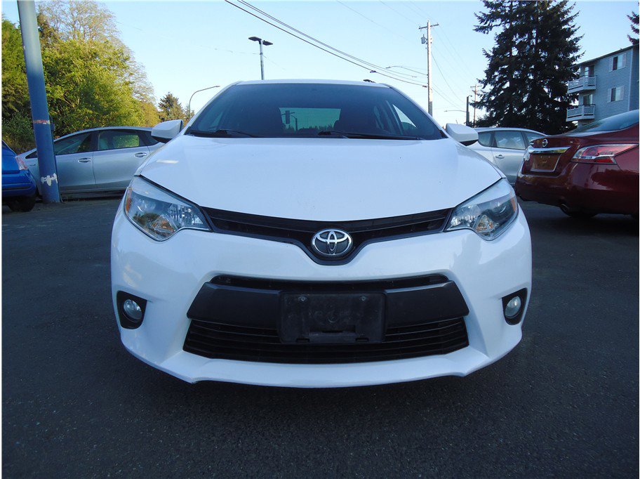 Used 2015 Toyota Corolla LE FWD image 3