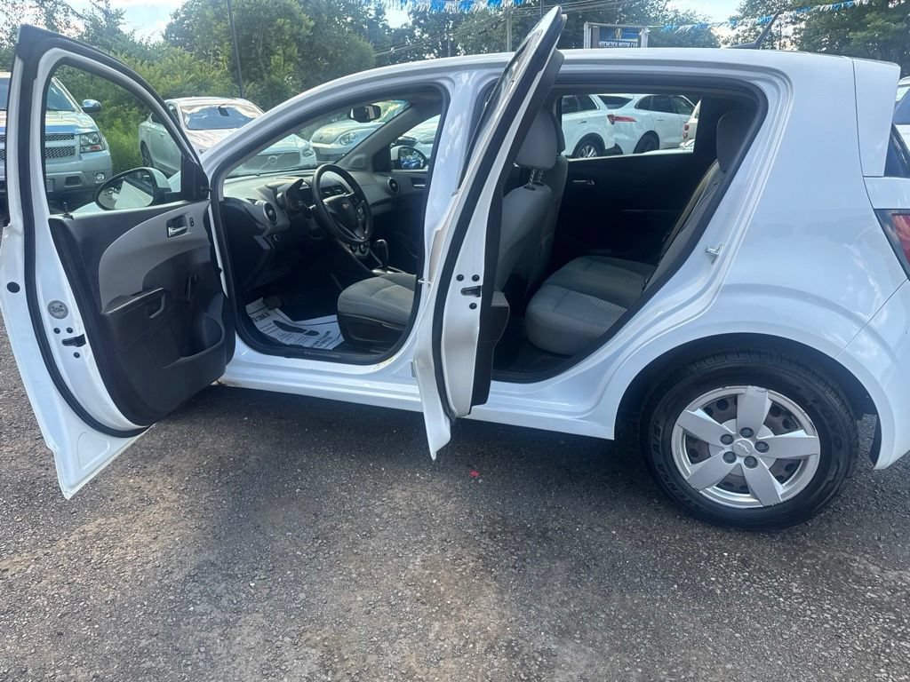 Used 2014 Chevrolet Sonic LS FWD image 28