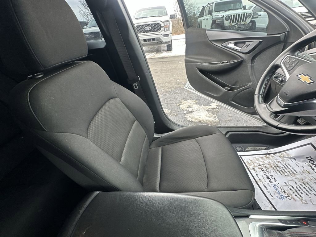 Used 2021 Chevrolet Malibu RS image 15