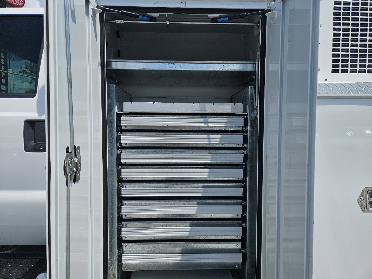 Used 2022 Ford F650 2WD Regular Cab Super Duty image 10