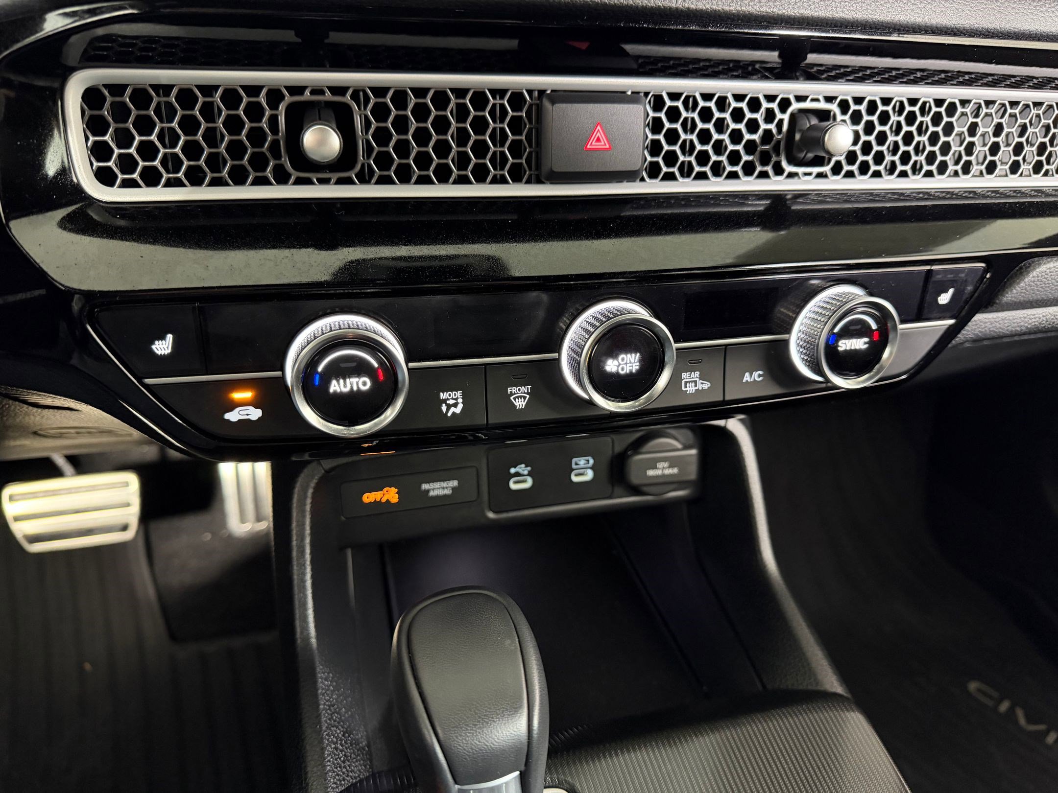 Certified 2025 Honda Civic FWD Hybrid Sedan image 24