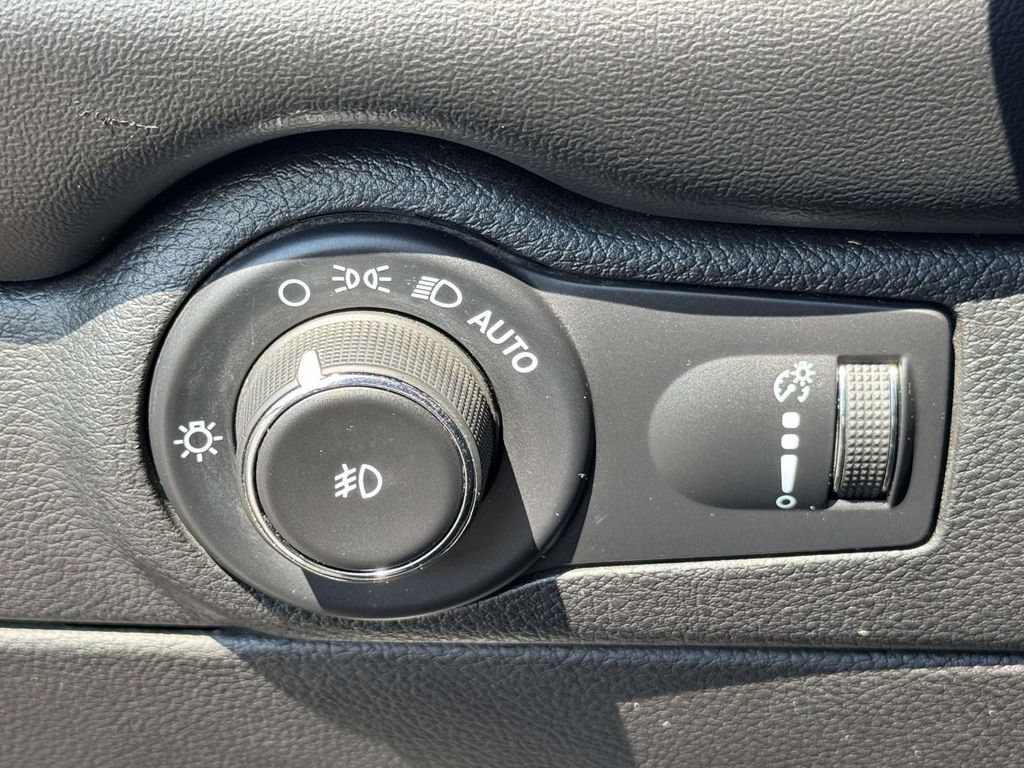 Used 2021 Dodge Durango SXT AWD/4WD image 28